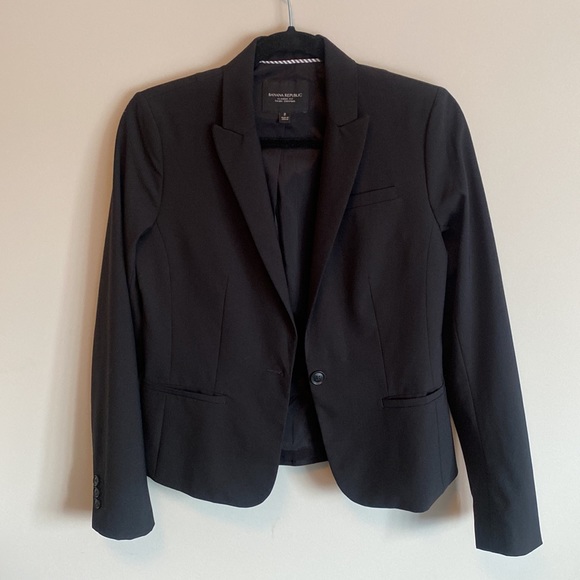 Size 2 Banana Republic Blazer - Picture 3 of 6